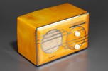 Sparton ’Cloisonné’ Model 500C Catalin Radio with Gold Front